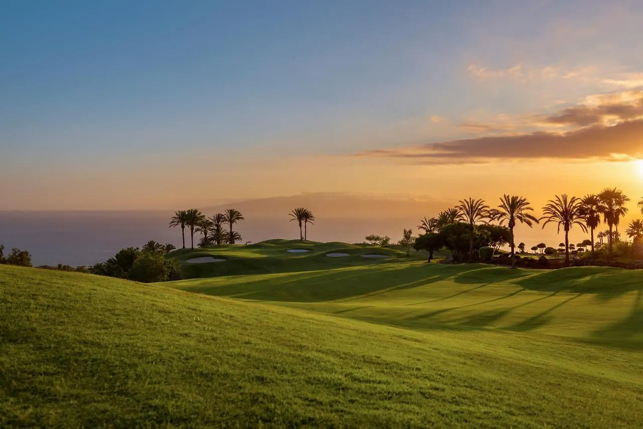 Karat Villa Zambrano - Includes Golf Cart Guía de Isora España